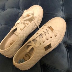 guess white sneakers